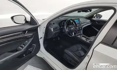 Honda Accord 2020 2.0 Автомат в Москве № 170647, миниатюра 2