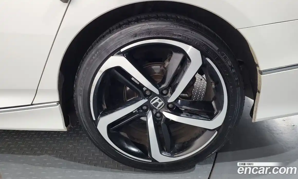 Honda Accord 2020 2.0 Автомат в Москве № 170647, фото 3