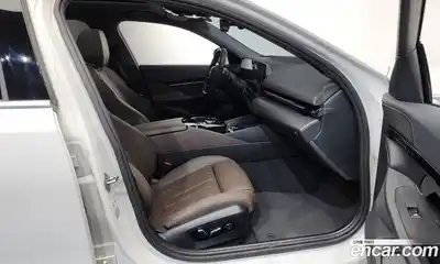 BMW 5-Series 2024 2.0 Автомат в Москве № 189312, миниатюра 9