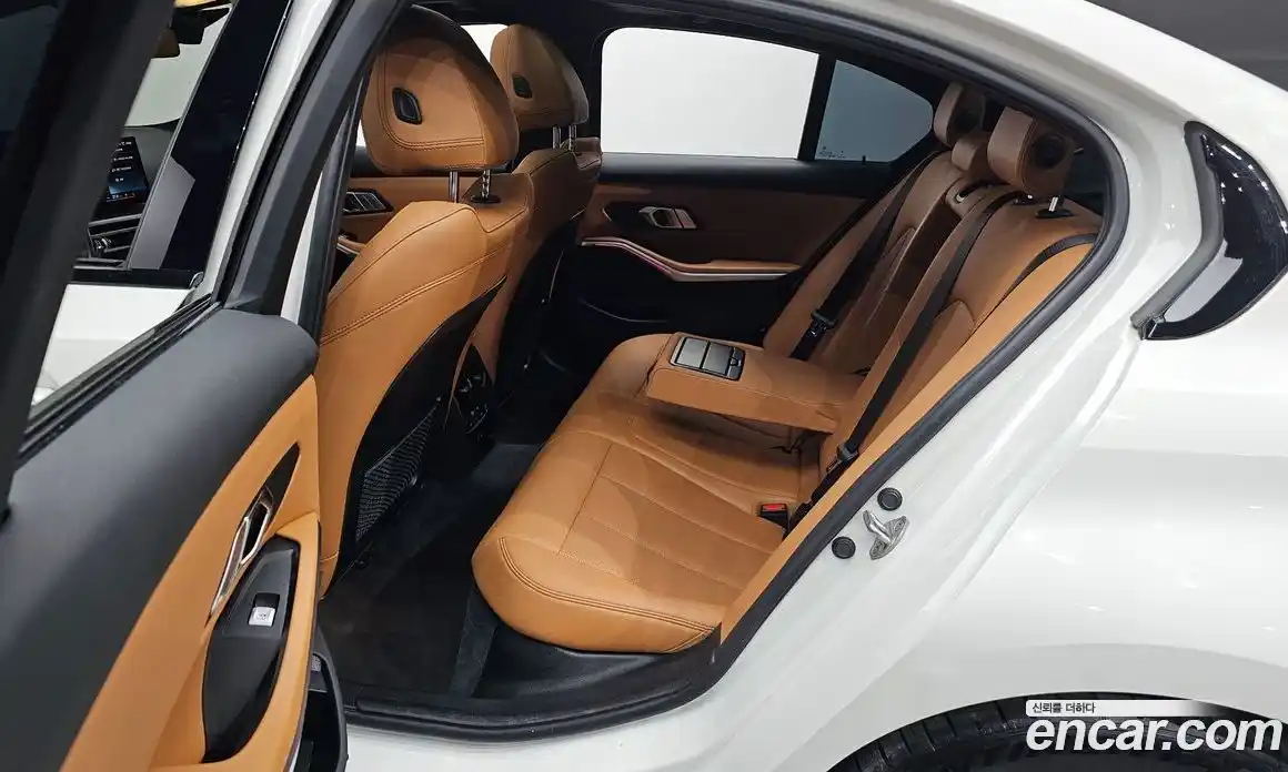 BMW 3-Series 2023 2.0 Автомат в Москве № 191931, фото 4