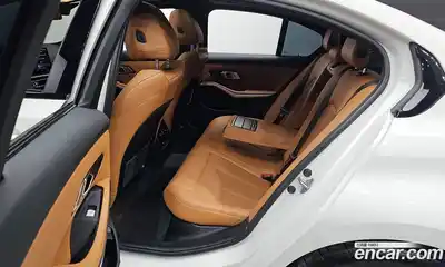 BMW 3-Series 2023 2.0 Автомат в Москве № 191931, миниатюра 4