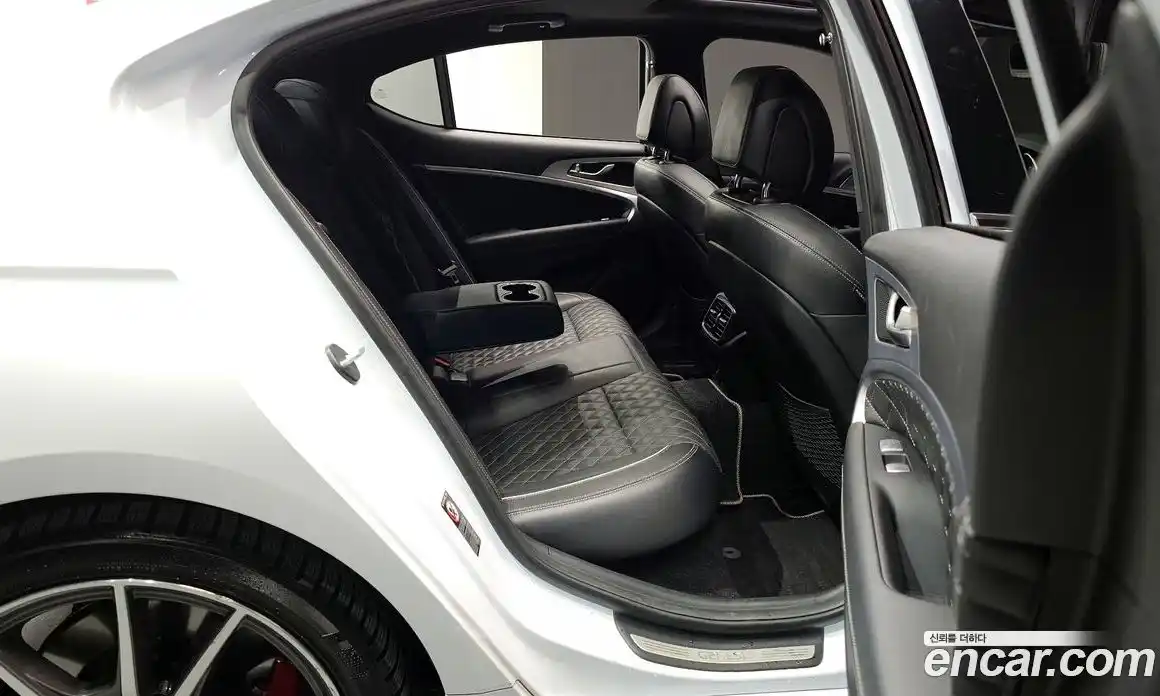 Genesis G70 2018 2.0 Автомат в Москве № 19309, фото 1