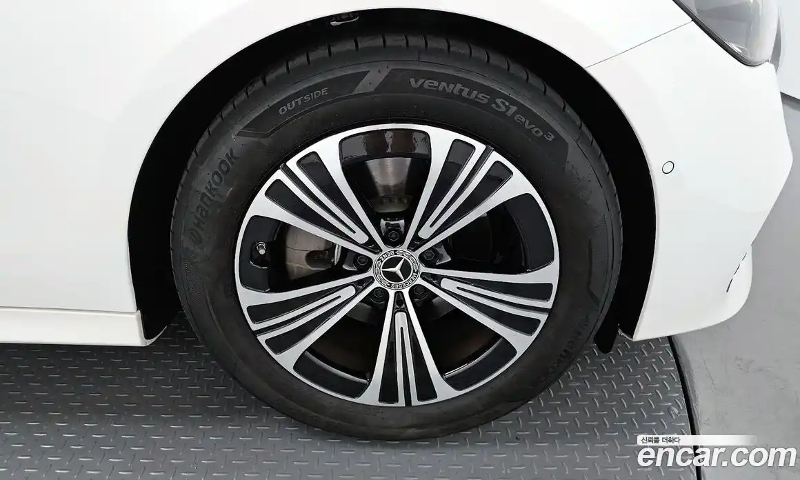 Mercedes-Benz E-Class 2025 2.0 Автомат в Москве № 193748, фото 10