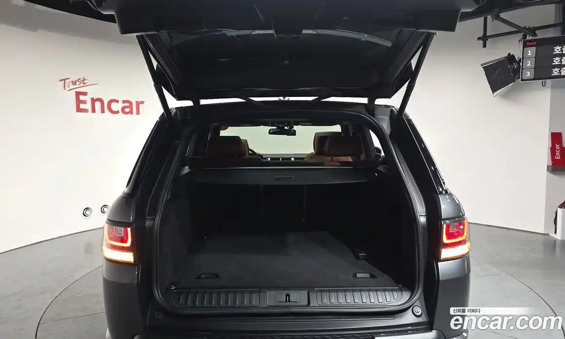 Land Rover Range-Rover Sport 2016 3.0 Автомат в Москве № 198154, фото 14