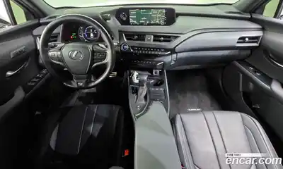 Lexus UX 2021 2.0 Автомат в Москве № 198875, миниатюра 2