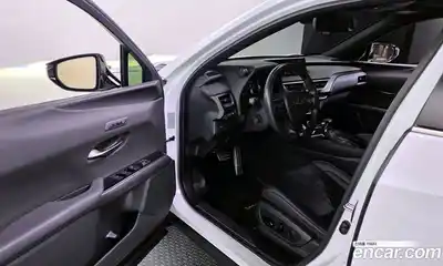 Lexus UX 2021 2.0 Автомат в Москве № 198875, миниатюра 3