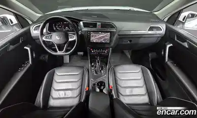 Volkswagen Tiguan 2023 2.0 Автомат в Москве № 199094, миниатюра 12