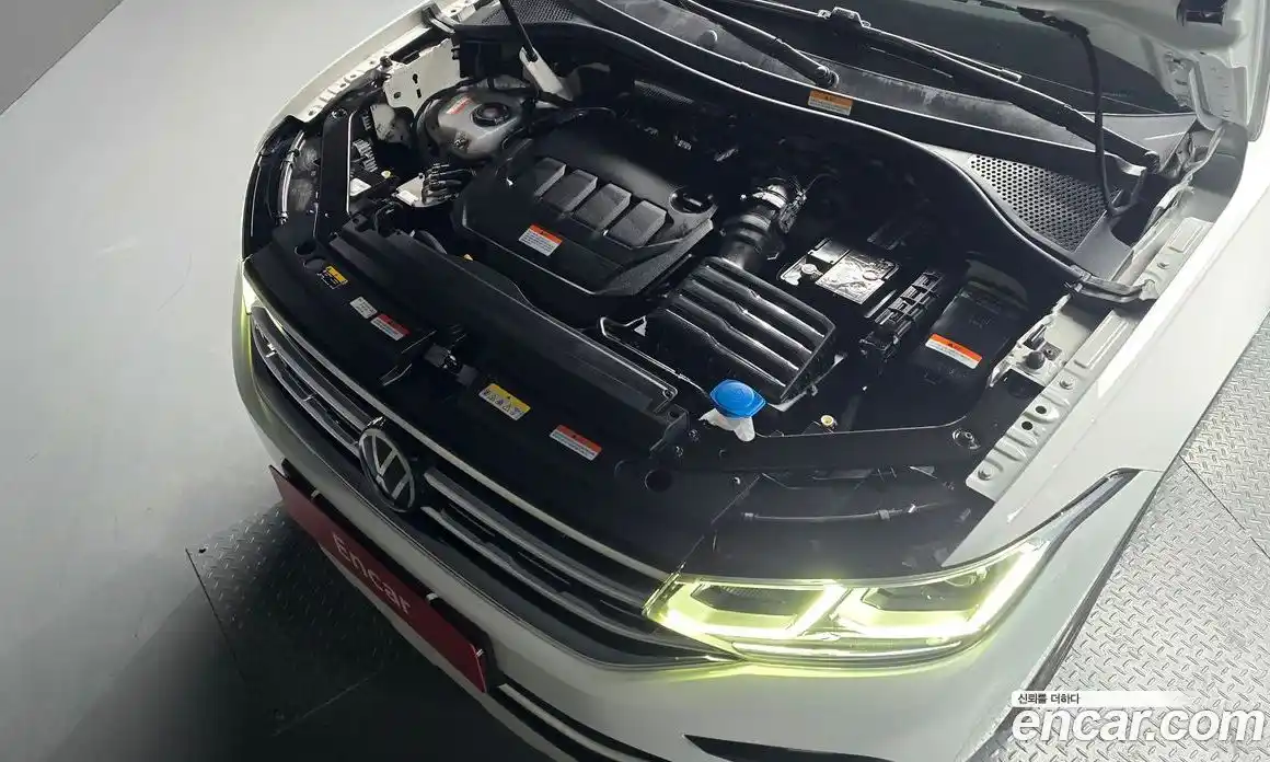 Volkswagen Tiguan 2023 2.0 Автомат в Москве № 199094, фото 13