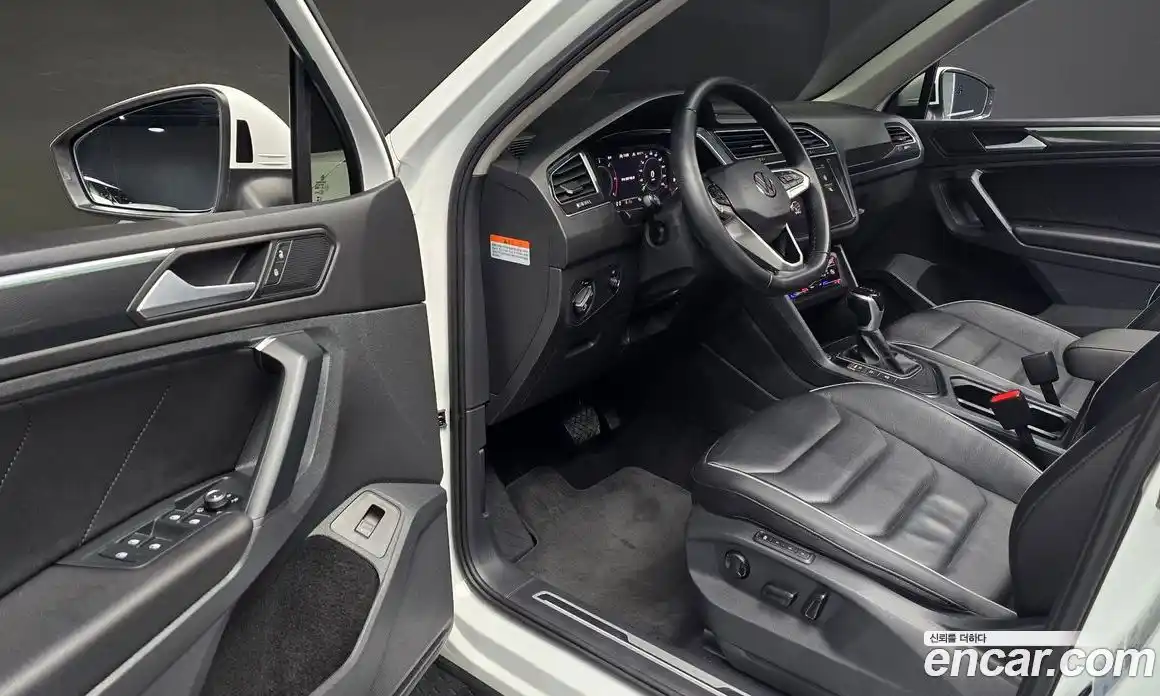 Volkswagen Tiguan 2023 2.0 Автомат в Москве № 199094, фото 17