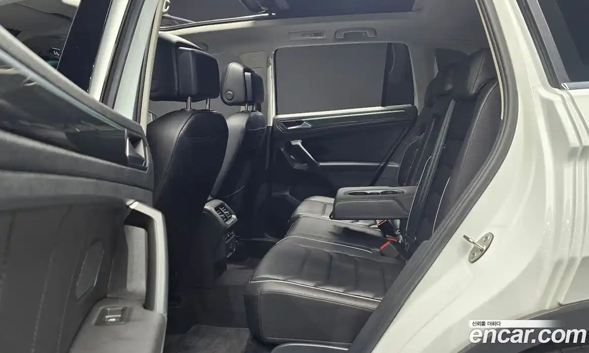 Volkswagen Tiguan 2023 2.0 Автомат в Москве № 199094, фото 3