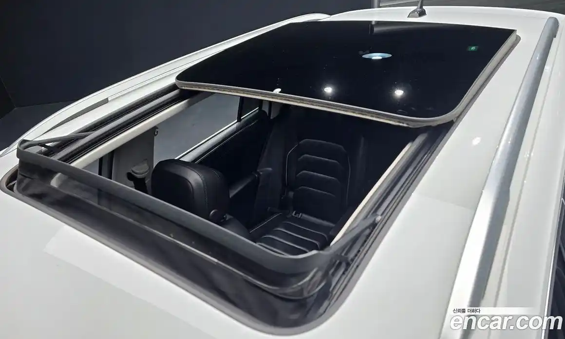 Volkswagen Tiguan 2023 2.0 Автомат в Москве № 199094, фото 8