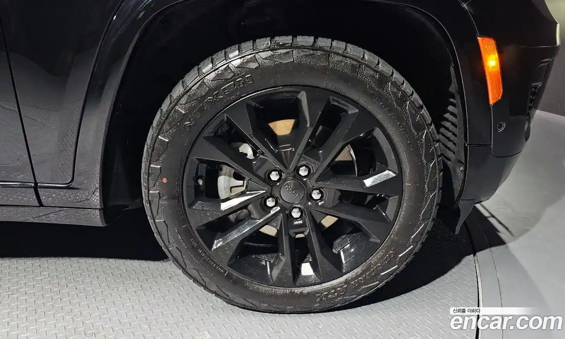 Jeep Cherokee 2021 3.6 Автомат в Москве № 199496, фото 20