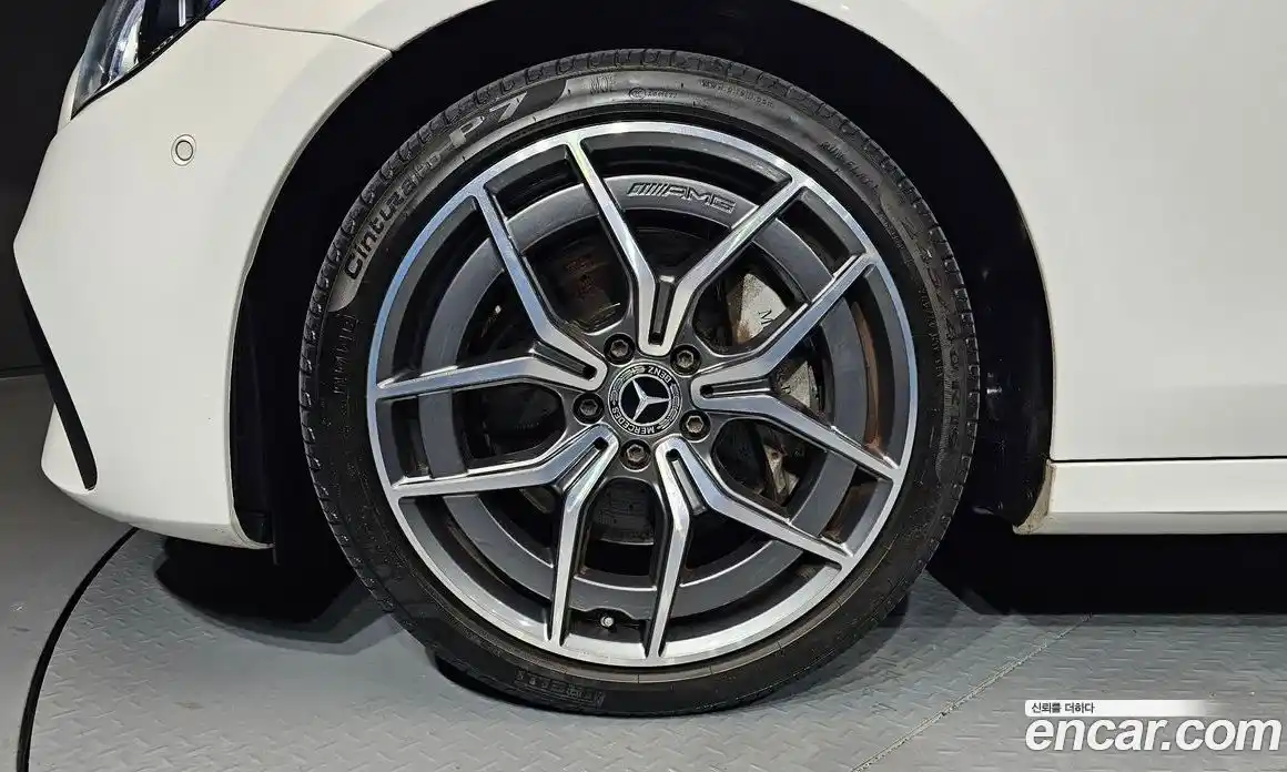 Mercedes-Benz E-Class 2021 1.9 Автомат в Москве № 204246, фото 12