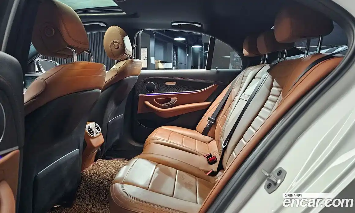 Mercedes-Benz E-Class 2021 1.9 Автомат в Москве № 204246, фото 14