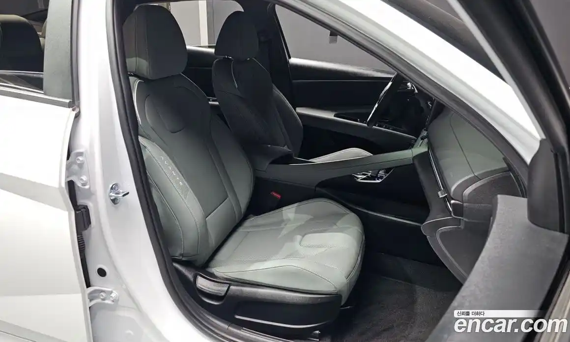 Hyundai Avante 2024 1.6 Автомат в Москве № 2043, фото 12