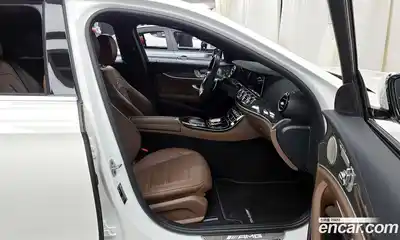 Mercedes-Benz E-Class 2021 3.0 Автомат в Москве № 205256, миниатюра 11
