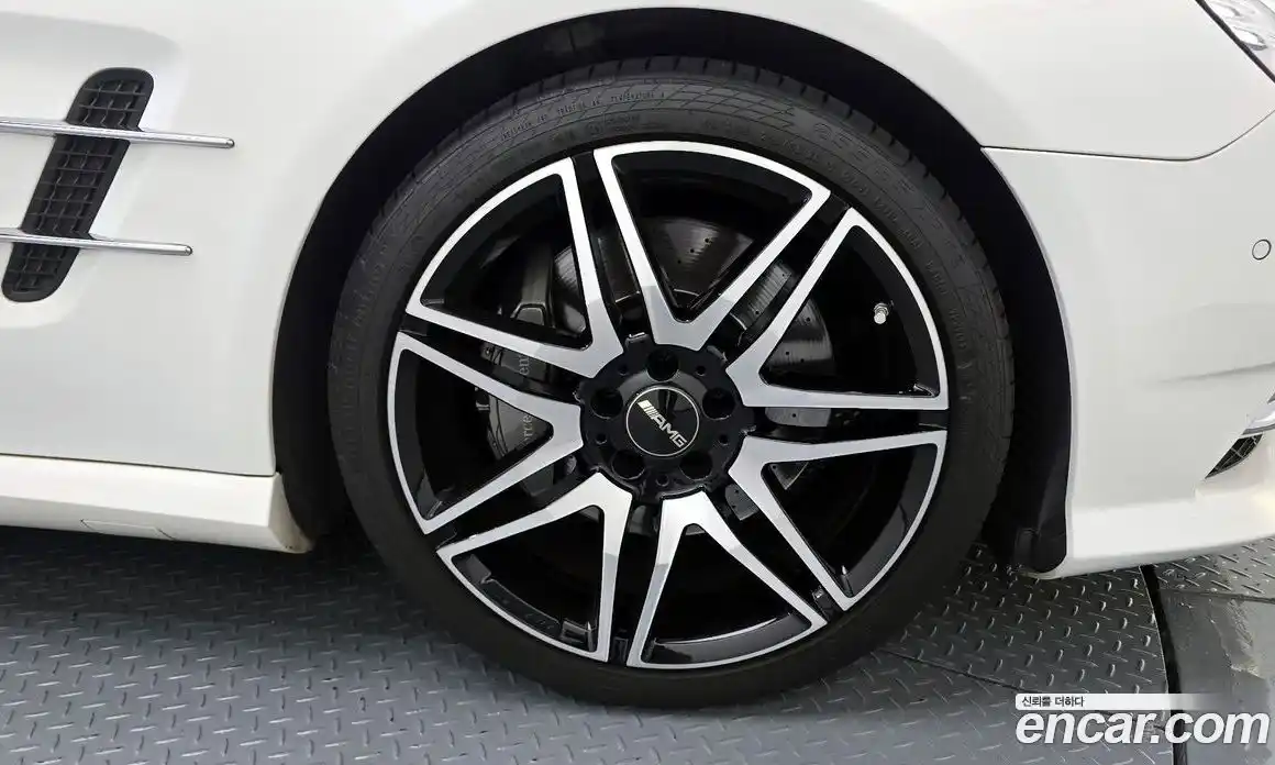 Mercedes-Benz SL-Class 2015 3.0 Автомат в Москве № 212031, фото 1