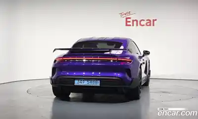 Porsche Taycan, 2025