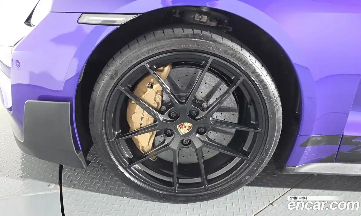 Porsche Taycan 2025 0.1 Автомат в Москве № 213053, фото 17