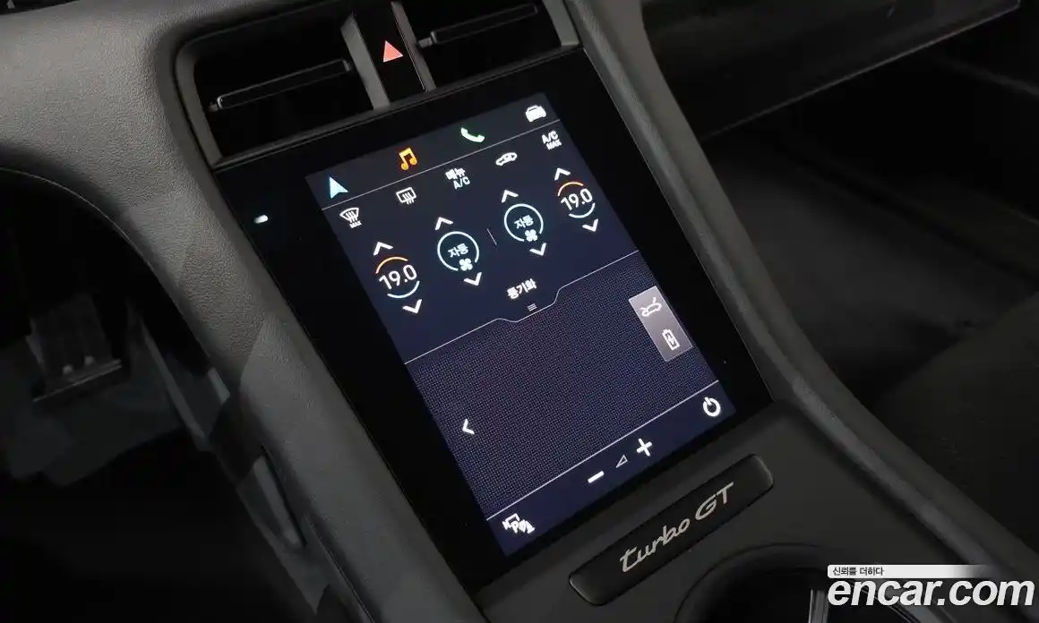 Porsche Taycan 2025 0.1 Автомат в Москве № 213053, фото 18