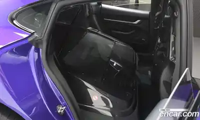 Porsche Taycan 2025 0.1 Автомат в Москве № 213053, миниатюра 2