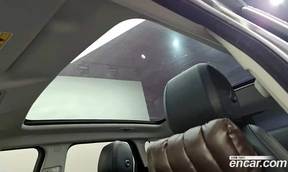 Land Rover Range-Rover Evoque 2019 2.0 Автомат в Москве № 213636, фото 5