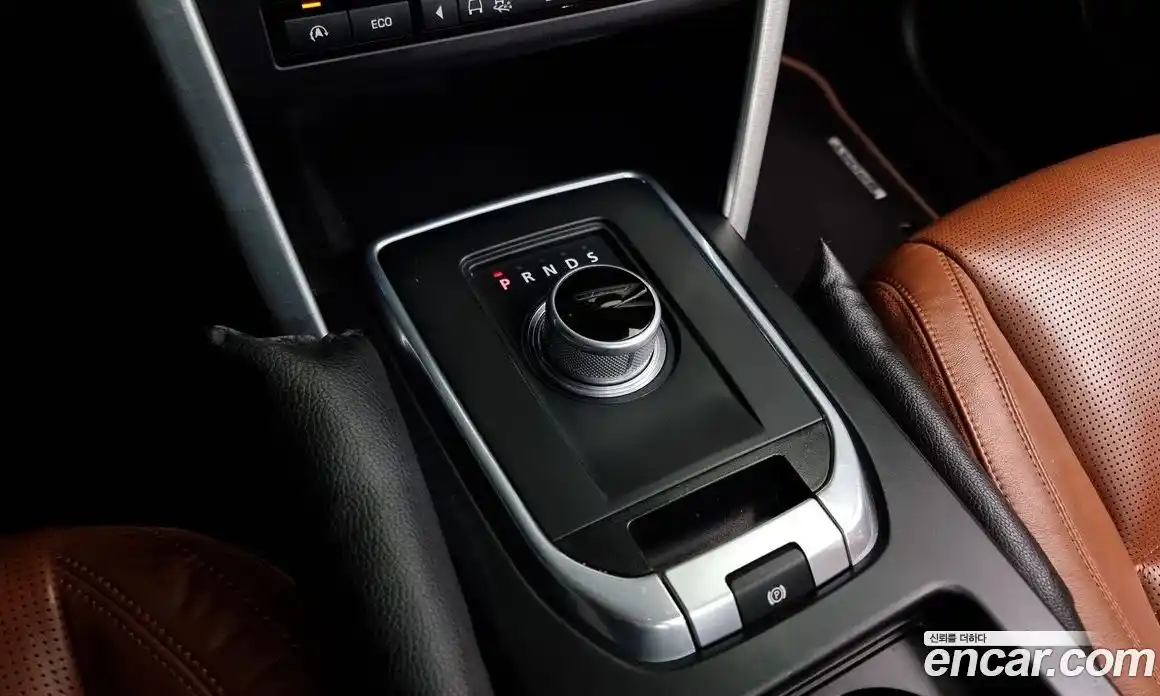 Land Rover Discovery Sport 2016 2.0 Автомат в Москве № 213750, фото 10