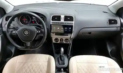 Volkswagen Polo 2016 1.4 Автомат в Москве № 214636, миниатюра 3