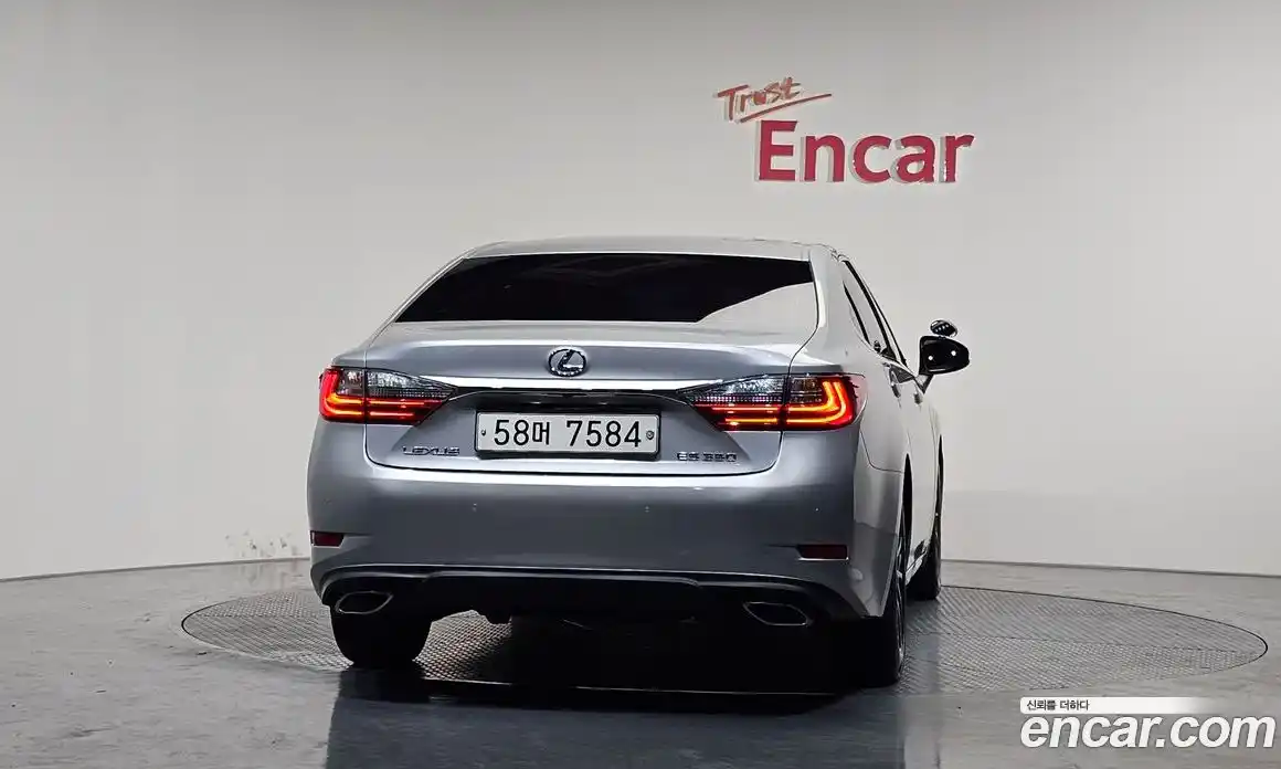 Lexus ES 2017 3.5 Автомат в Москве № 214641, фото 18