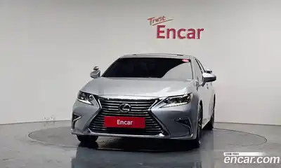 Lexus ES 2017 3.5 Автомат в Москве № 214641, миниатюра 2