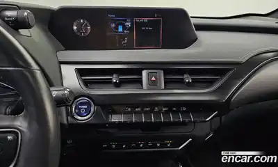 Lexus UX 2020 2.0 Автомат в Москве № 214701, миниатюра 3