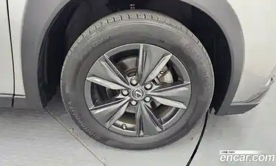 Lexus UX 2020 2.0 Автомат в Москве № 214701, миниатюра 9