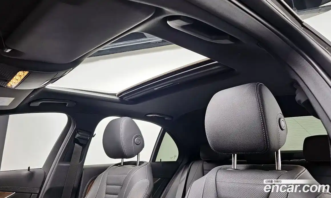 Mercedes-Benz E-Class 2023 2.0 Автомат в Москве № 220801, фото 5