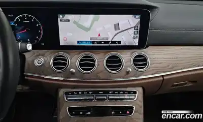 Mercedes-Benz E-Class 2022 2.0 Автомат в Москве № 225247, миниатюра 11