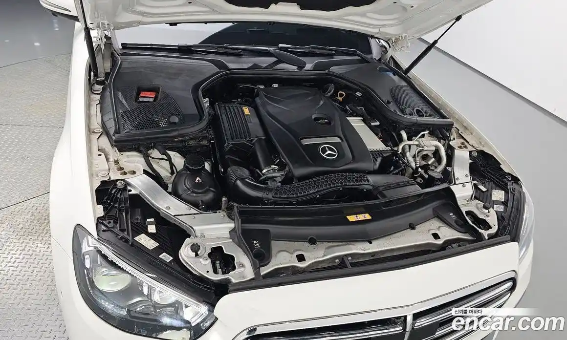 Mercedes-Benz E-Class 2022 2.0 Автомат в Москве № 225247, фото 3