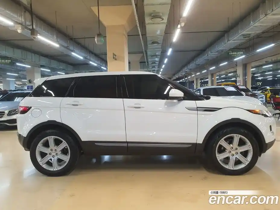 Land Rover Range-Rover Evoque 2015 2.0 Автомат в Москве № 252979, фото 13