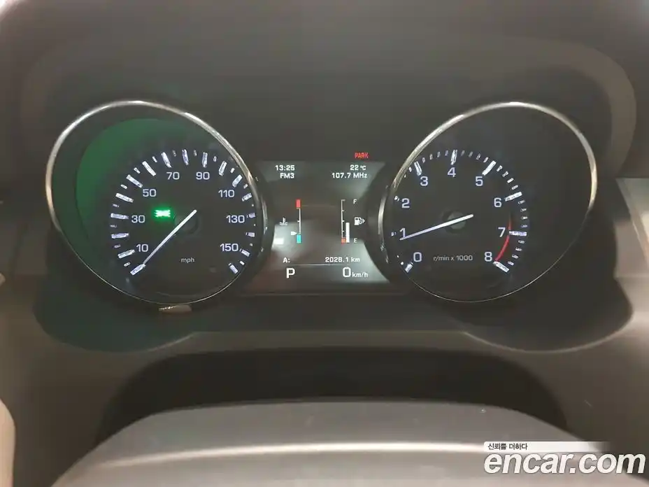 Land Rover Range-Rover Evoque 2015 2.0 Автомат в Москве № 252979, фото 17