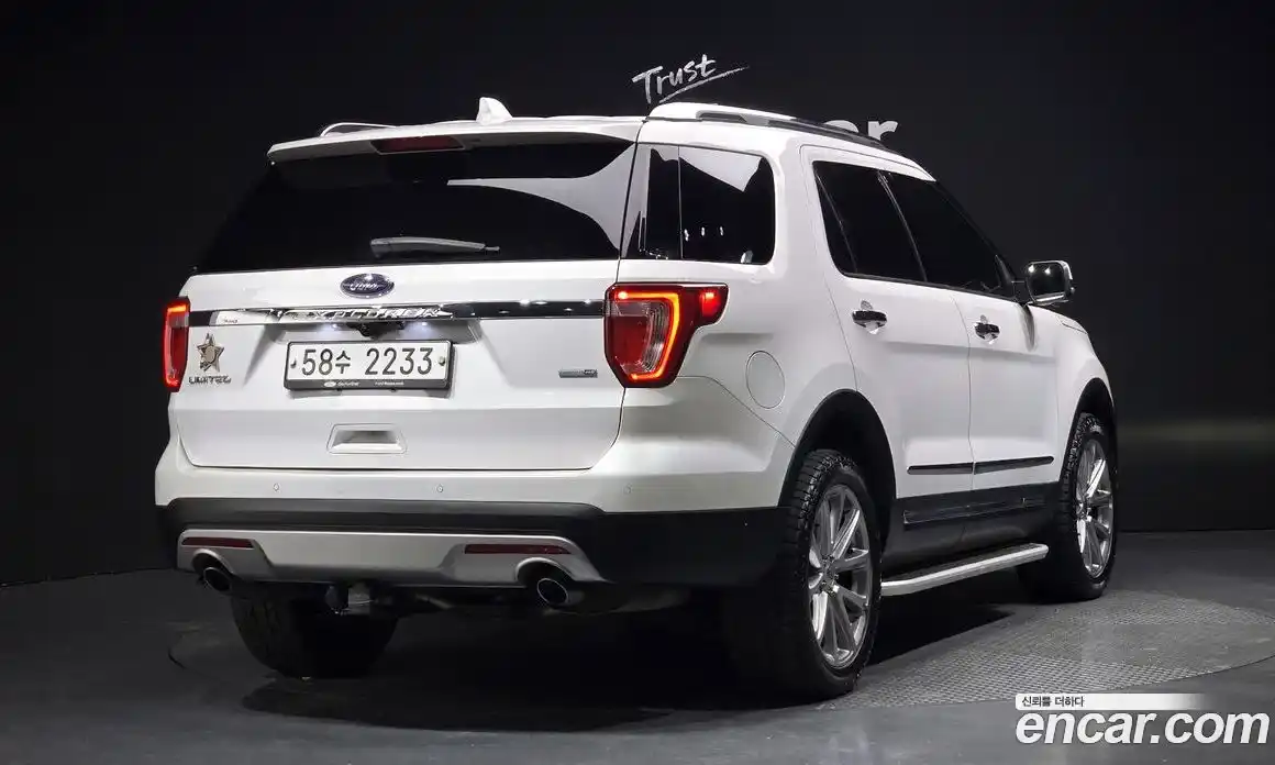 Ford Explorer 2017 2.3 Автомат в Москве № 255596, фото 16