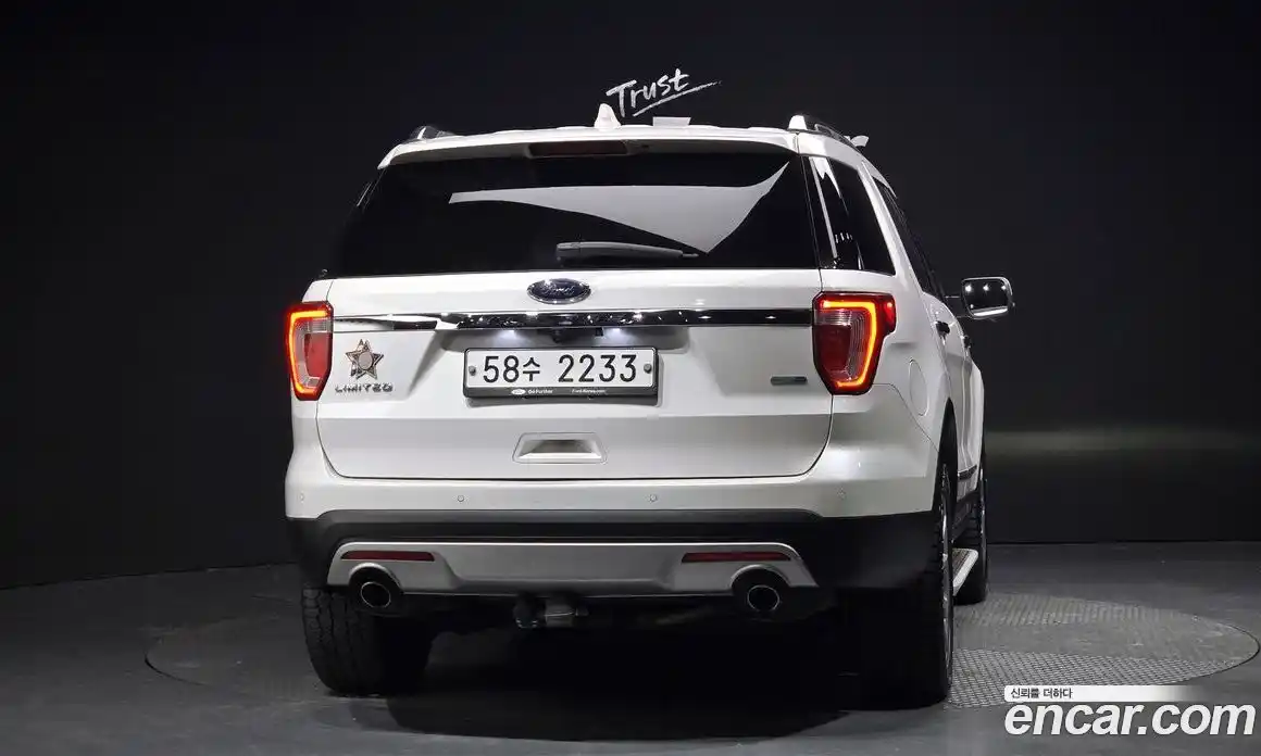 Ford Explorer 2017 2.3 Автомат в Москве № 255596, фото 19