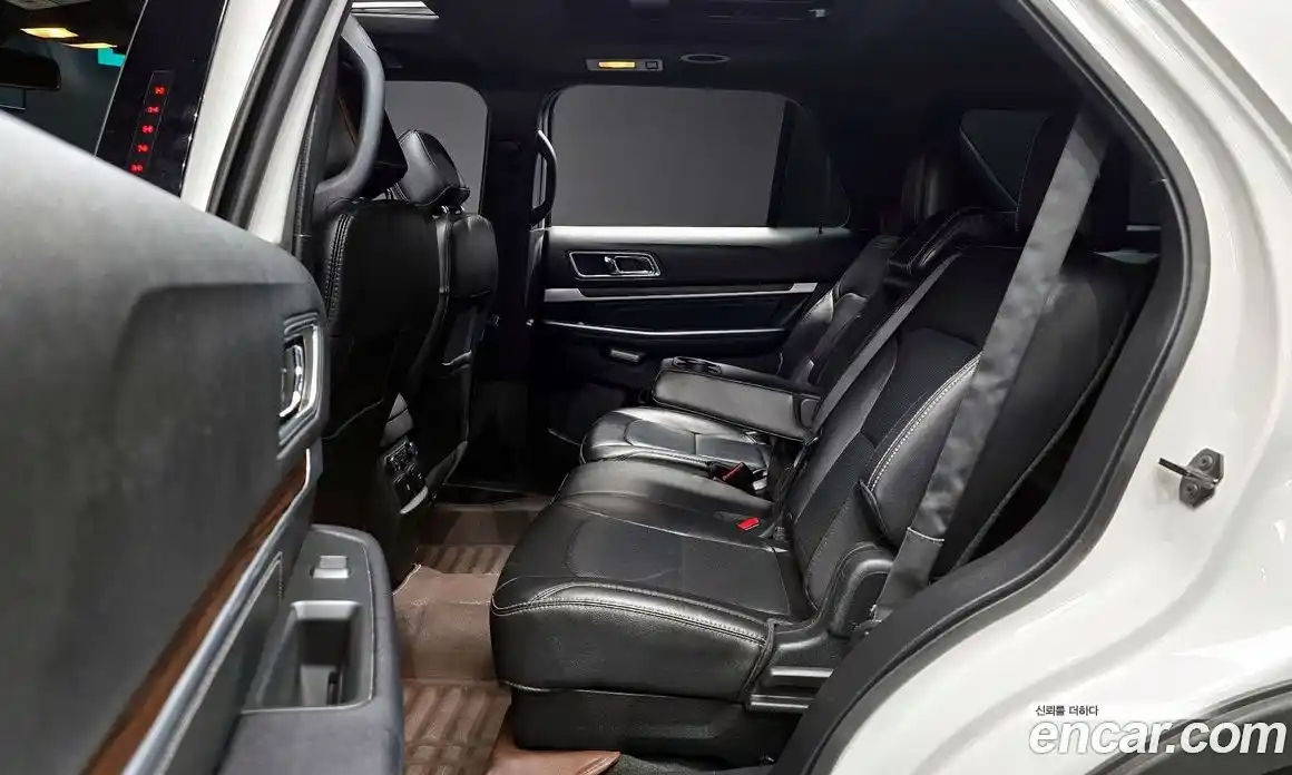 Ford Explorer 2017 2.3 Автомат в Москве № 255596, фото 2