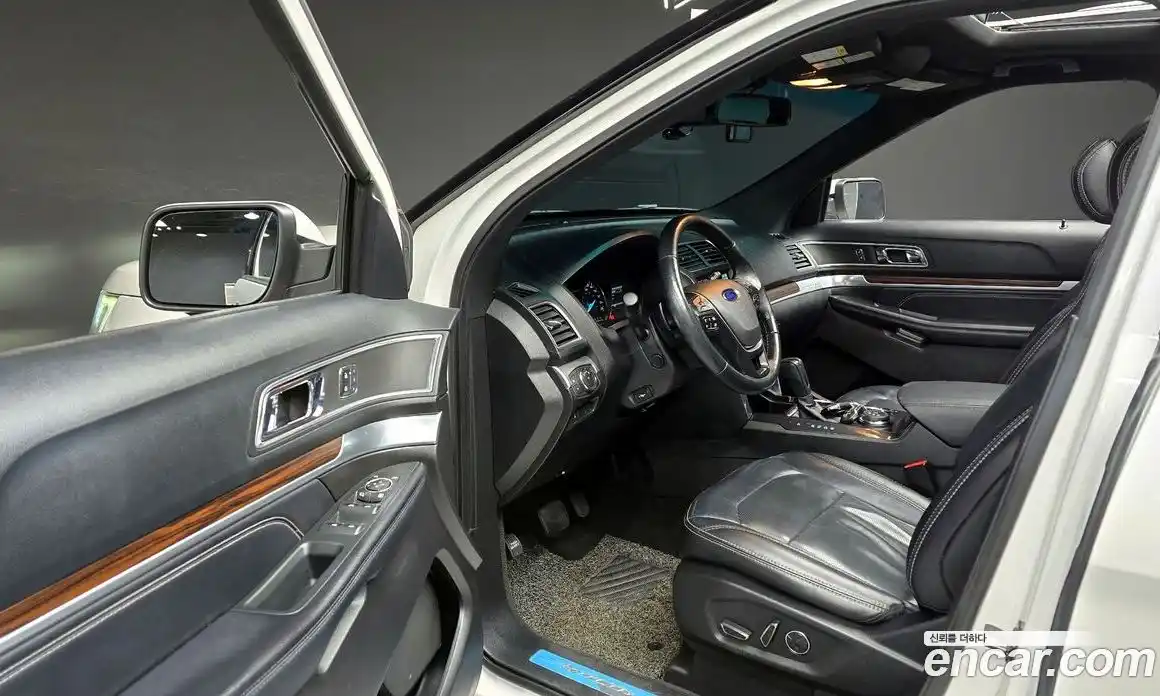 Ford Explorer 2017 2.3 Автомат в Москве № 255596, фото 6