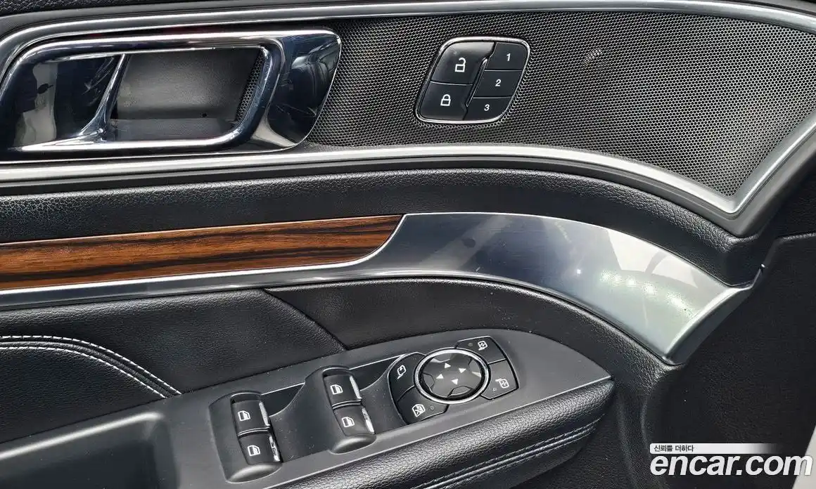 Ford Explorer 2017 2.3 Автомат в Москве № 255620, фото 1