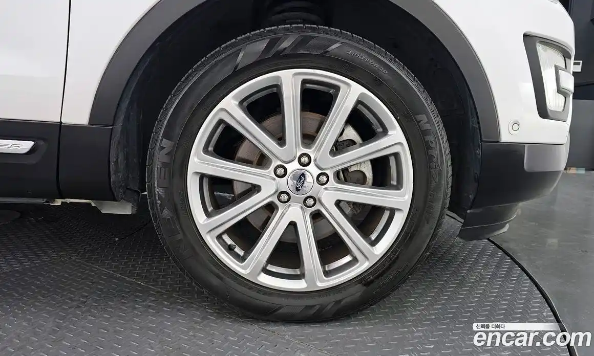 Ford Explorer 2017 2.3 Автомат в Москве № 255620, фото 18