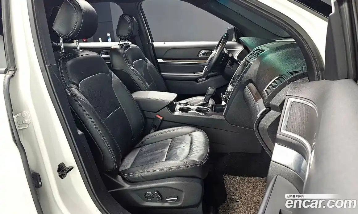 Ford Explorer 2017 2.3 Автомат в Москве № 255620, фото 20