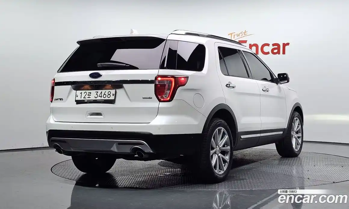 Ford Explorer 2017 2.3 Автомат в Москве № 255620, фото 3