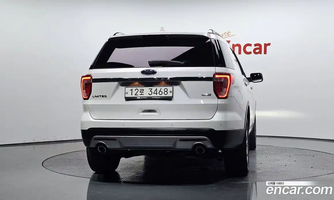 Ford Explorer 2017 2.3 Автомат в Москве № 255620, фото 10