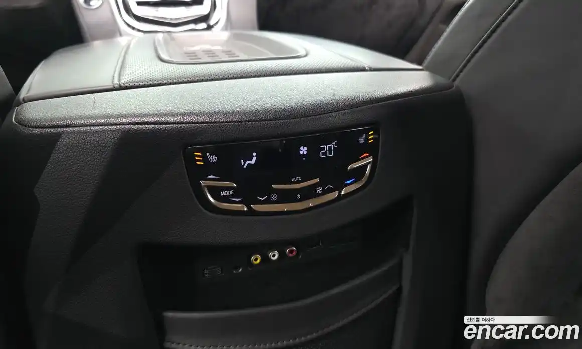 Cadillac Escalade 2016 6.2 Автомат в Москве № 256478, фото 16