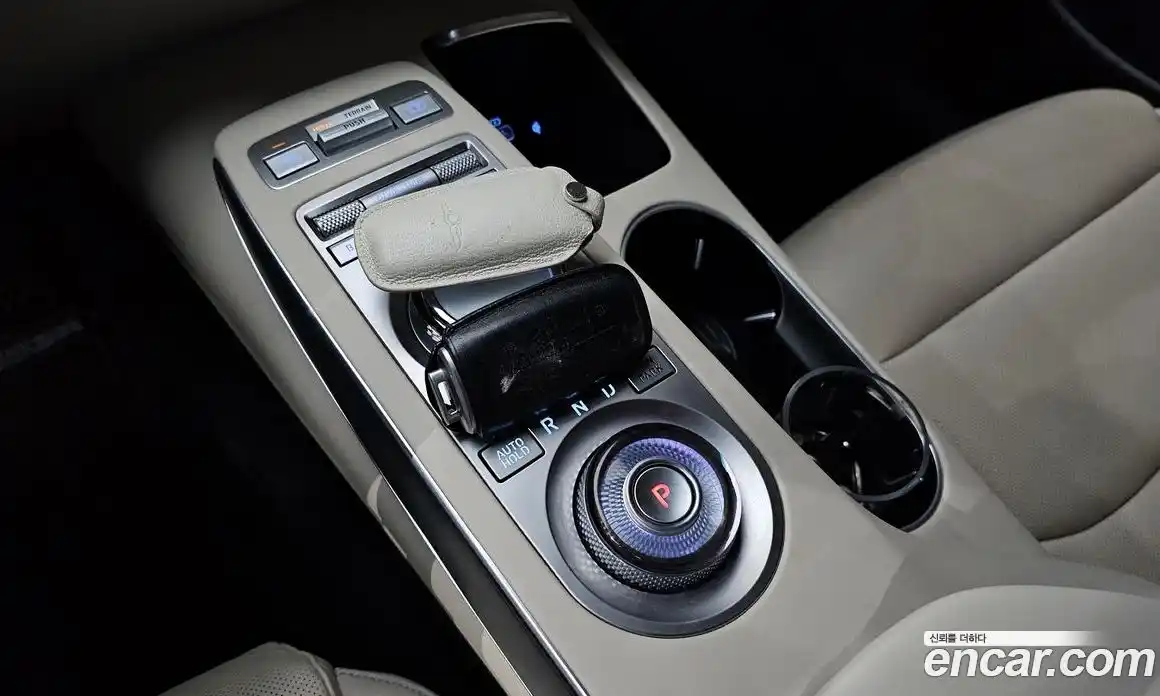 Genesis GV70 2024 2.5 Автомат в Москве № 26275, фото 16