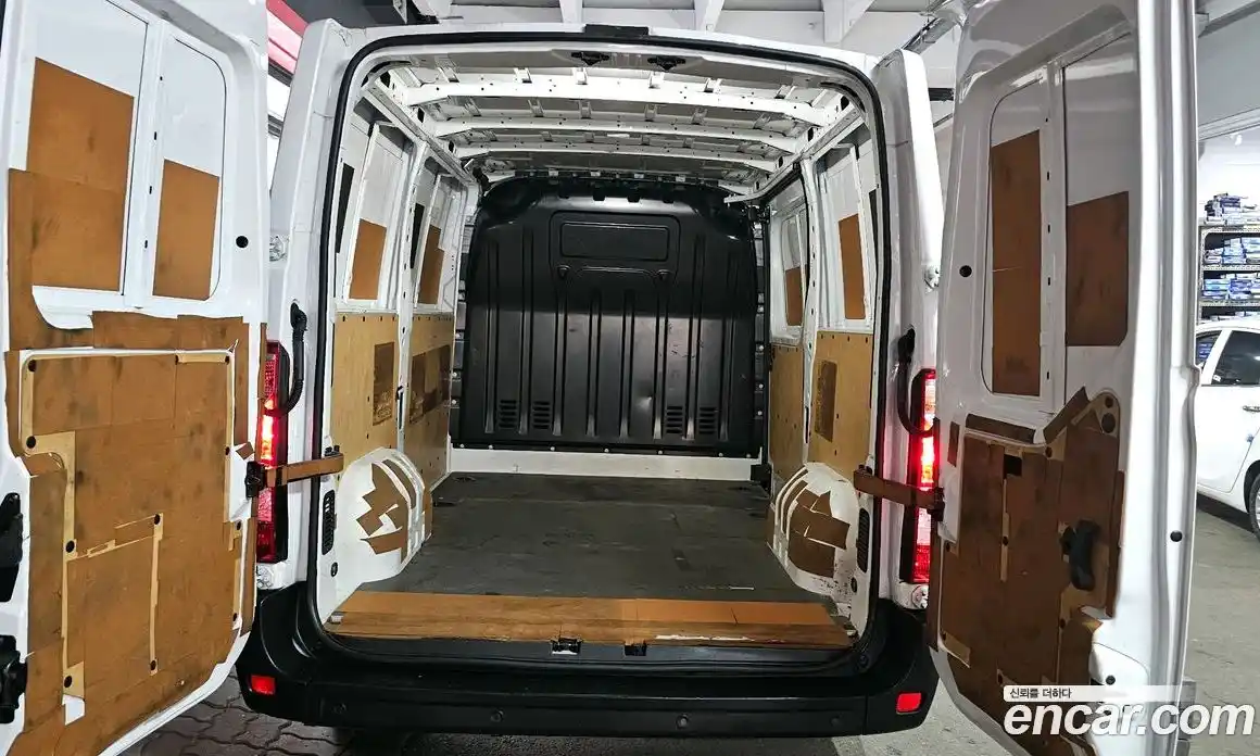 Renault Master 2019 2.3 Механическая в Москве № 275153, фото 17