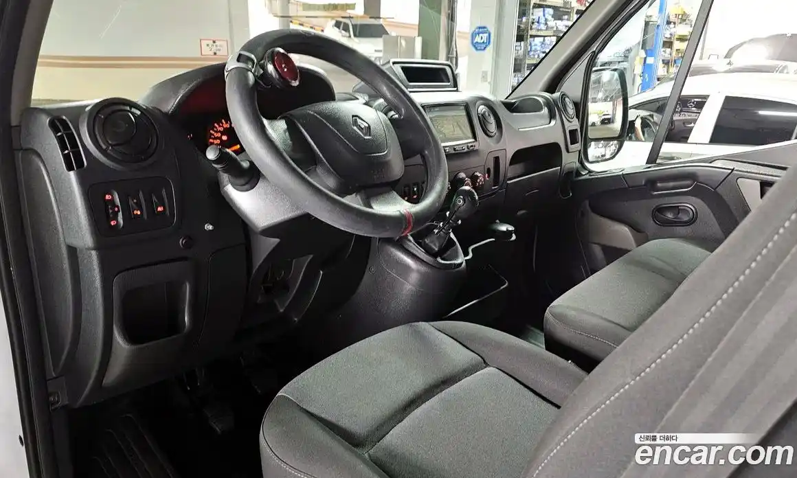 Renault Master 2019 2.3 Механическая в Москве № 275153, фото 9